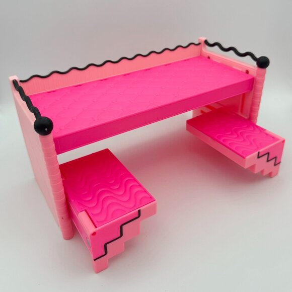 LOL Surprise! OMG House Of Surprises Dollhouse Replacement Pink Bunkbed L 12 - Picture 1 of 4